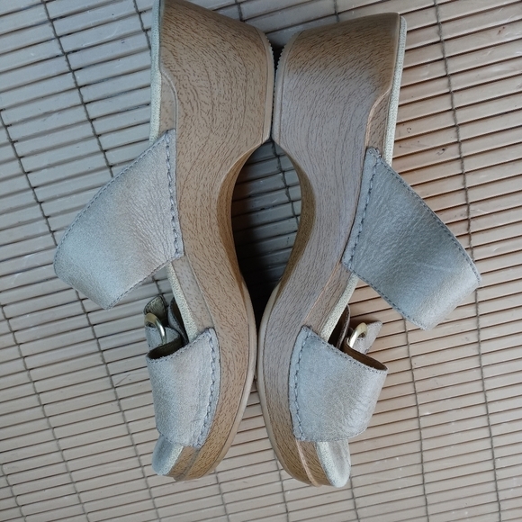 Dansko Womens Sophie Tan Leather Double Buckle Straps Sandals Clogs 9841032200 S - Picture 6 of 10